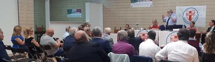 “Benvenuti al centro !”: si è svolta a Roma la riunione della Direzione nazionale della Democrazia Cristiana presieduta dal Segretario politico nazionale D.C. Angelo Sandri. “Benvenuti al centro !”: si è svolta a Roma la riunione della Direzione nazionale della Democrazia Cristiana presieduta dal Segretario politico nazionale D.C. Angelo Sandri.