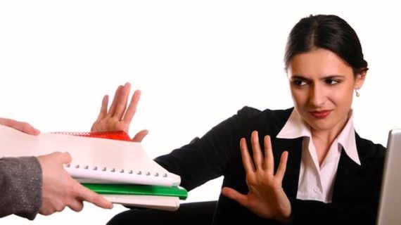 ILLEGITTIMO IL LICENZIAMENTO IN CASO DI RIFIUTO DEL LAVORATORE A TRASFERIRSI PER DECISIONE ILLEGITTIMA DEL DATORE DI LAVORO