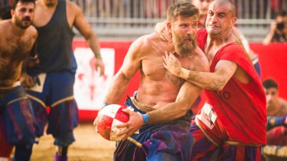 Torna il Calcio Storico Fiorentino:  i Carabinieri recuperano le armature di Stibbert.