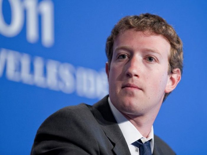 Facebook: causa contro la società e Zuckerberg per il tonfo in Borsa.