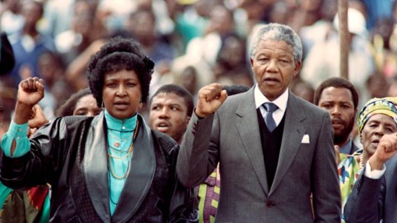 Nelson Mandela, cento anni fa la nascita: una vita all’insegna della libertà.