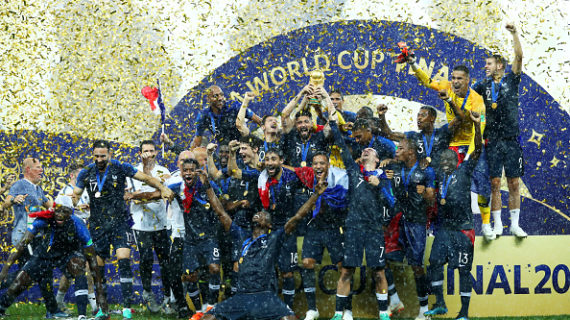 Mondiali Russia 2018, vince la Francia 4 a 2 : festa grande a Parigi a suon di Marsigliese.