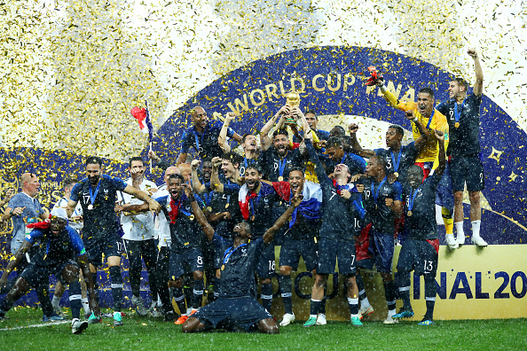 Mondiali Russia 2018, vince la Francia 4 a 2 : festa grande a Parigi a suon di Marsigliese.