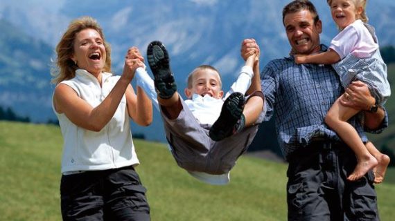 Via dai moduli “genitore 1-2”: ripristinato “madre-padre” !