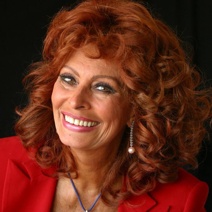 Sophia Loren, compie 84 anni l’icona della bellezza italiana nel mondo.