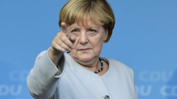 “Se siete poveri via dalla Germania”: ora Angela Merkel potrebbe cacciare gli italiani in difficoltà economica.