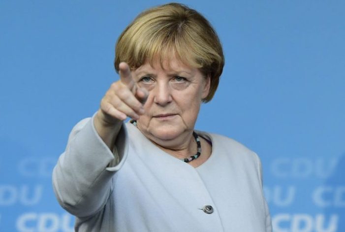 “Se siete poveri via dalla Germania”: ora Angela Merkel potrebbe cacciare gli italiani in difficoltà economica.