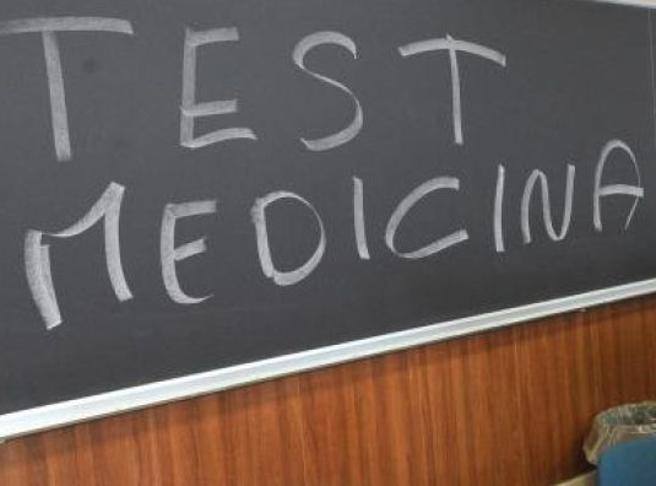 Test di Medicina 2018, martedì 4 settembre alle 11 in 67.000 si giocano il futuro in 100 minuti.