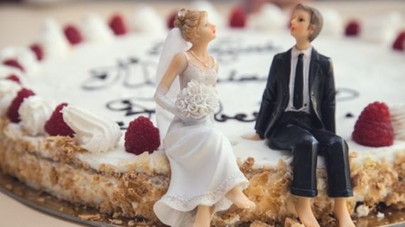 I giovani non si sposano più: crollano i matrimoni e aumentano i single.