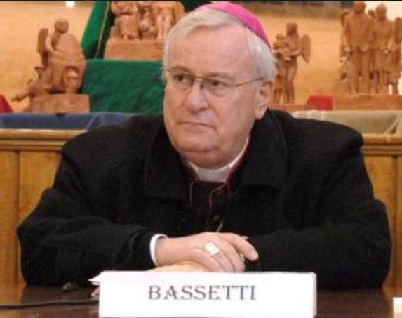 “ERO FORESTIERO E MI AVETE OSPITATO”: IL TRADIZIONALE PRANZO DI NATALE OFFERTO DAL CARDINAL BASSETTI AGLI OSPITI DELLA CARITAS.