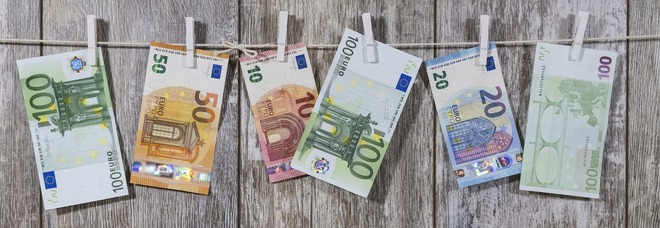 Euro 20 anni dopo, cioè più soldi in tasca in Francia, Germania, Spagna: L’ Italia fanalino di coda.