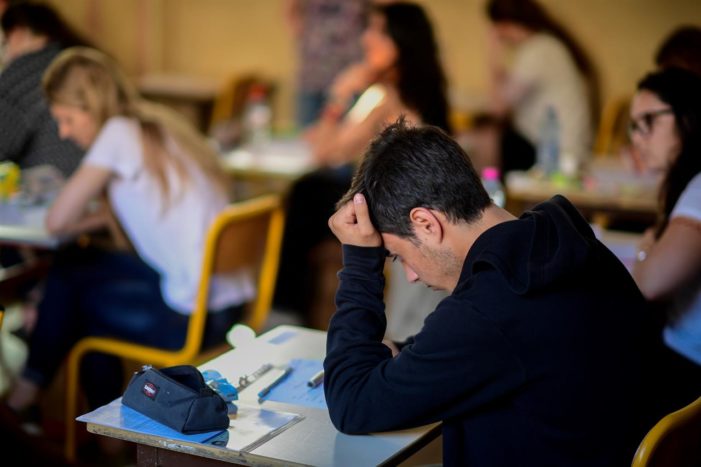 Emergenza lavoro: attenzione giovani, il diploma non serve più a nulla.