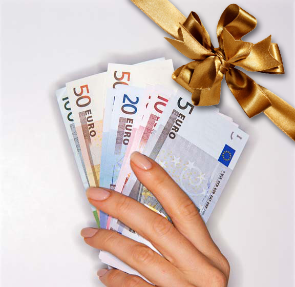 Arriva la tredicesima, ma 11 miliardi andranno al Fisco: una piccola parte sarà spesa e nei regali di Natale Arriva la tredicesima, ma 11 miliardi andranno al Fisco: una piccola parte sarà spesa e nei regali di Natale
