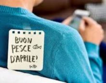 PESCE D’APRILE: ORIGINI E STORIA DEGLI SCHERZI FAMOSI DEL 1 APRILE. PESCE D’APRILE: ORIGINI E STORIA DEGLI SCHERZI FAMOSI DEL 1 APRILE.