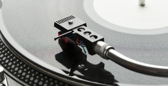 Musica : i dieci vinili che hanno fatto la storia del rock. Musica : i dieci vinili che hanno fatto la storia del rock.