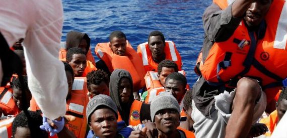 Qualche considerazione sui migranti.