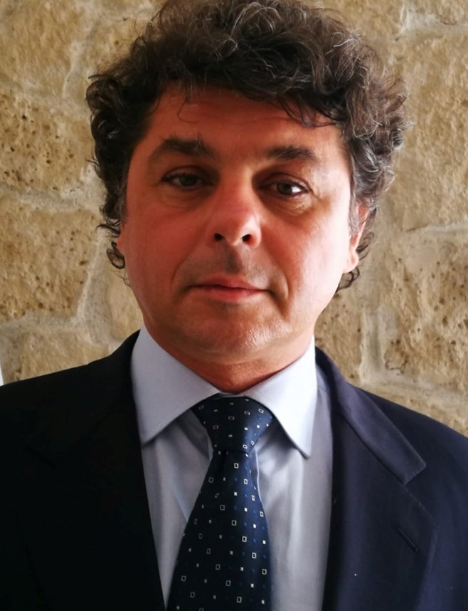 Verso la Conferenza programmatica nazionale della Democrazia Cristiana: il pensiero del dott. ROBERTO BRUNO MASSAFRA (Milano) Segretario regionale del Dipartimento Sanità e Assistenza sociale della D.C. LOMBARDIA