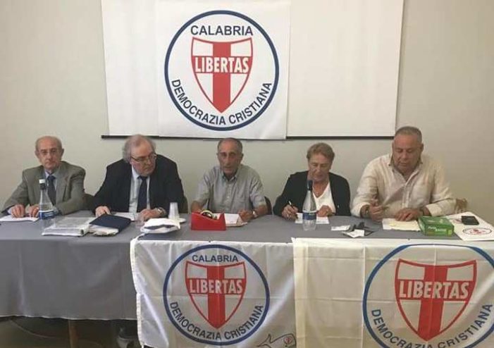 Si riunisce quest’oggi a Lamezia Terme (CZ) il Consiglio Direttivo della Democrazia Cristiana regione Calabria presieduto dal Segretario regionale D.C. Francesco Zoleo >.