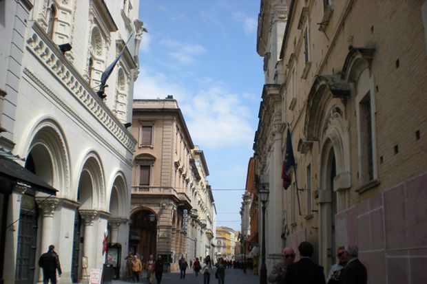 IL “MINNITI PENSIERO” SULLA CITTA’ DI CHIETI: “L’AMMINISTRAZIONE COMUNALE DEVE IMPEGNARSI PER RIQUALIFICARE IL CENTRO STORICO  DI CHIETI