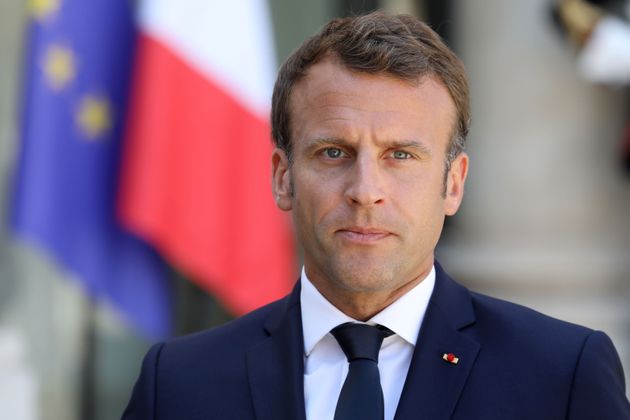 <B>LA CHIESA FRANCESE CONTRO MACRON</B>