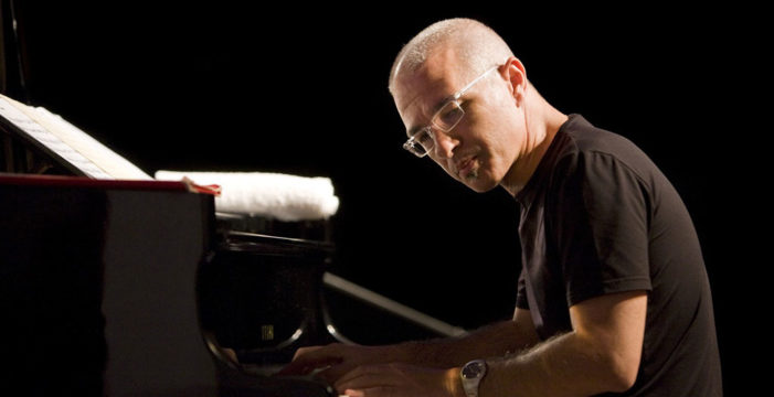 <b>IL JAZZ RAFFINATO DI TOMMASO GENOVESI</B> <b>IL JAZZ RAFFINATO DI TOMMASO GENOVESI</B>