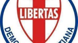 ANCHE LA DEMOCRAZIA CRISTIANA SCENDE IN CAMPO A COMISO (PROVINCIA DI RAGUSA) CON UNA PROPRIA LISTA DI CANDIDATI E CON IL NOME E SIMBOLO DELLO SCUDO CROCIATO !