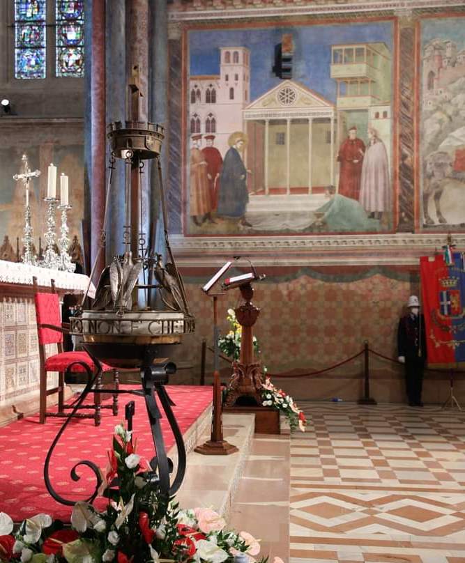 La Regione Marche ha acceso la lampada votiva di San Francesco di Assisi