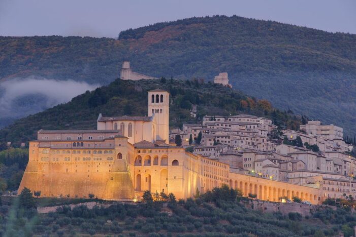 LA STRADA DEI RICORDI: IL MONTE SUBASIO DA ASSISI A SPELLO, PASSANDO PER COLLEPINO