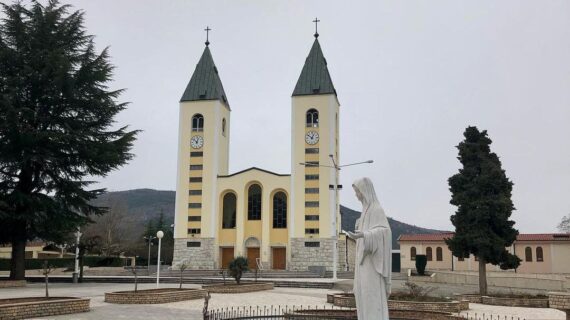 Turba lo strano silenzio di Medjugorje sulla pandemia !