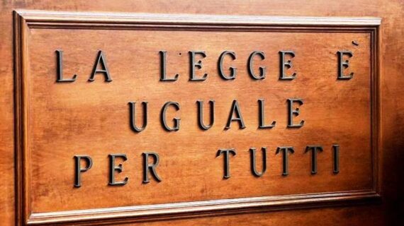 “Per me si va ne la città dolente, per me si va ne l’etterno dolore, per me si va tra la perduta gente”. (Dante Alighieri) >