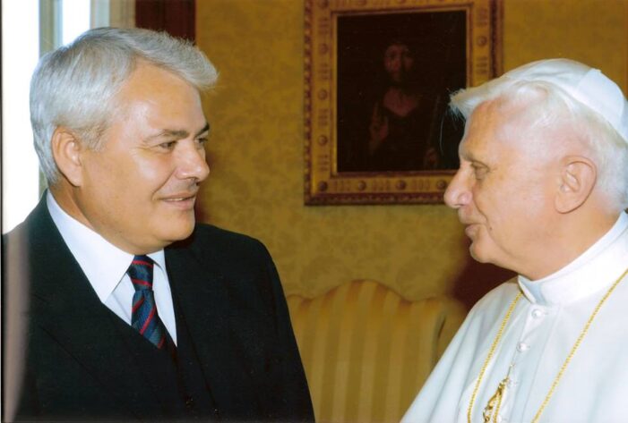AMPIO RISALTO DALLA STAMPA ALBANESE ALLA NOTIZIA DELL’ON. ZEF BUSHATI NUOVO PRESIDENTE VICARIO DELLA DEMOCRAZIA CRISTIANA INTERNAZIONALE.