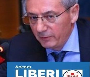 Buona la prima di Raffaele Vicedomini quale nuovo moderatore delle riunioni dell’Ufficio politico nazionale della Democrazia Cristiana !