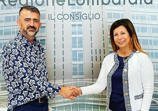 L’On. Eduart Ndocaj (Democrazia Cristiana) ha incontrato il Consigliere regionale di Forza Italia in regione Lombardia Claudia Carzeri L’On. Eduart Ndocaj (Democrazia Cristiana) ha incontrato il Consigliere regionale di Forza Italia in regione Lombardia Claudia Carzeri