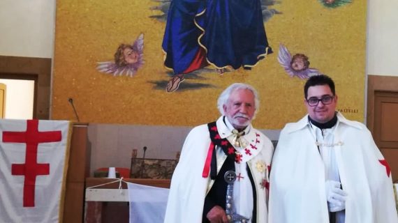 Al Monastero “Santa Maria Mater Gratiae” di Santa Marinella (Roma) conferito a Jacopo Dozio (Monza) il titolo di Cavaliere Angelico. Al Monastero “Santa Maria Mater Gratiae” di Santa Marinella (Roma) conferito a Jacopo Dozio (Monza) il titolo di Cavaliere Angelico.