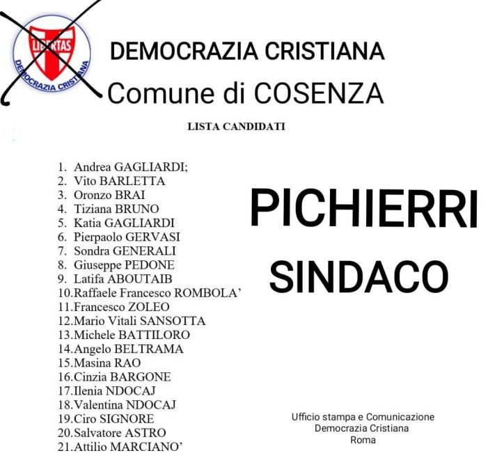 Una lista di candidati della Democrazia Cristiana con il simbolo dello scudocrociato degasperiano si presenta a Cosenza a sostegno della candidatura a Sindaco del Dott. Franco Pichierri