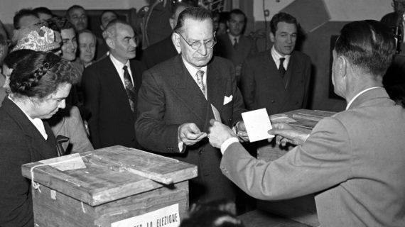 19 AGOSTO 1954 – 19 AGOSTO 2022: RICORDARE LA FIGURA DI ALCIDE DE GASPERI PER RESISTERE ALLA PALUDE DEL TEMPO PRESENTE PIENO DI POLITICI CORROTTI E TRADITORI DI QUEI PRINCIPI DI LIBERTA’ E DI DEMOCRAZIA DI CUI LUI FU FULGIDO ESEMPIO !