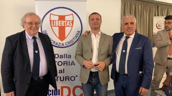 Interessante incontro tra Angelo Sandri (Udine) e Sabatino Esposito (Caserta) concernente il partito della Democrazia Cristiana italiana
