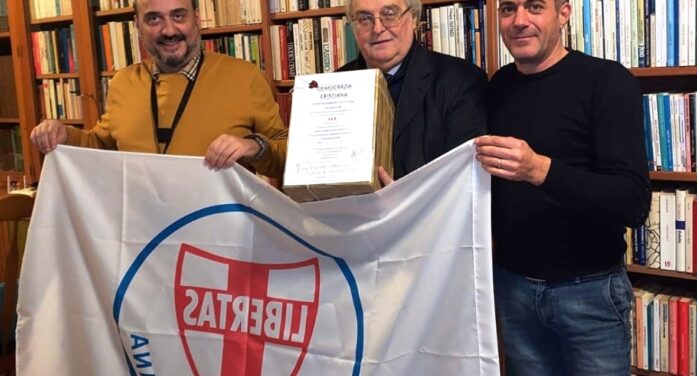 AL “DEMOCRISTIANO DOC” ARCH. CARMINE NUCCIO FLAMMIA I COMPLIMENTI DA PARTE DI TUTTA LA DIRIGENZA NAZIONALE DELLA DEMOCRAZIA CRISTIANA PER L’IMPORTANTE OPERA DI RILANCIO DELLA D.C. OPERATA IN REGIONE BASILICATA !