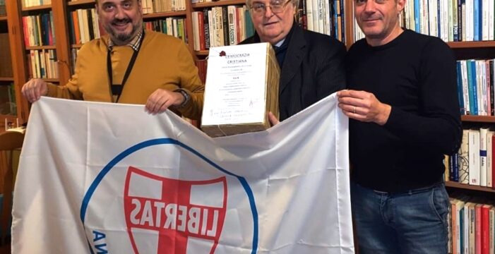 AL “DEMOCRISTIANO DOC” ARCH. CARMINE NUCCIO FLAMMIA I COMPLIMENTI DA PARTE DI TUTTA LA DIRIGENZA NAZIONALE DELLA DEMOCRAZIA CRISTIANA PER L’IMPORTANTE OPERA DI RILANCIO DELLA D.C. OPERATA IN REGIONE BASILICATA !