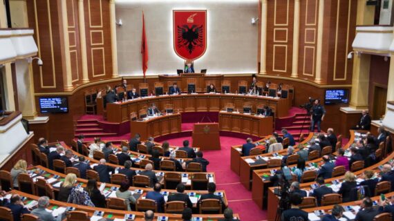 ALBANIA: URGE UNA MAGISTRATURA LIBERA ED EFFICIENTE PER UNO SVILUPPO EFFETTIVO !