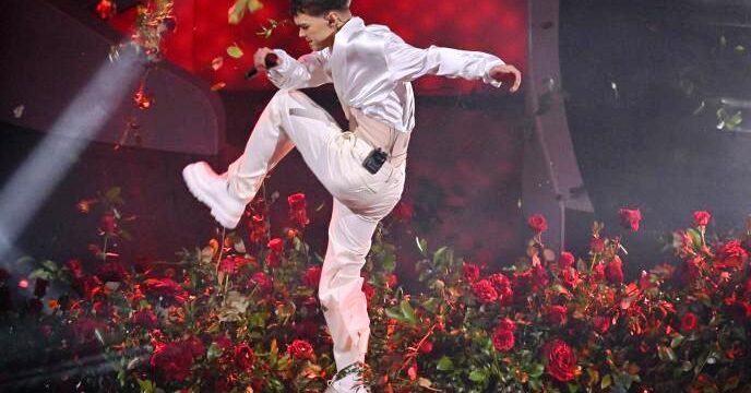 DECIDI D.C. : DAL FESTIVAL DI SAN REMO…. UNA NUOVA VERSIONE DEL BLANCO-FIOR … ? 