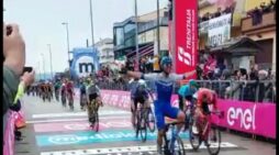 LA PIOGGIA NON CANCELLA LO SPETTACOLO DEL GIRO D’ITALIA NELLA SUA TERZA TAPPA VASTO-MELFI !