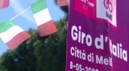 SI CONCLUDE A MELFI (IN PROVINCIA DI POTENZA) LA TERZA TAPPA DEL GIRO D’ITALIA CHE SI SVOLGERA’ QUEST’OGGI (LUNEDI’ 8 MAGGIO 2023).