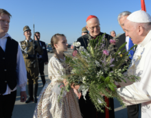 Il Santo Padre in Ungheria “Un avvenire pieno di culle non di tombe”.