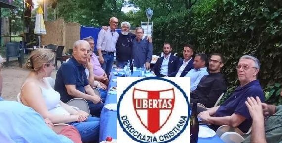 BUONA LA PRIMA DEL VICE-SEGRETARIO ORGANIZZATIVO NAZ.LE D.C. DOTT. GIACOMO GIOVANNI TALPONE (ALESSANDRIA) ALL’ESECUTIVO REGIONALE DELLA D.C. DEL PIEMONTE RIUNITOSI A TORINO ! BUONA LA PRIMA DEL VICE-SEGRETARIO ORGANIZZATIVO NAZ.LE D.C. DOTT. GIACOMO GIOVANNI TALPONE (ALESSANDRIA) ALL’ESECUTIVO REGIONALE DELLA D.C. DEL PIEMONTE RIUNITOSI A TORINO !