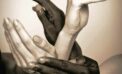 “RIFLESSI DI DIVERSITA’ ” (MERAVIGLIA EDITORE) DI GABRIEL NATICCHIONI : UN LIBRO CONTRO LA DISCRIMINAZIONE !