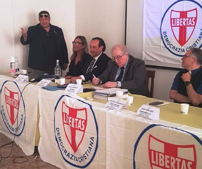 IL DOTT. GEOM. MIRKO PARISI (LATINA) RICONFERMATO SEGRETARIO POLITICO PROVINCIALE DELLA DEMOCRAZIA CRISTIANA DELLA PROVINCIADI LATINA. IL DOTT. GEOM. MIRKO PARISI (LATINA) RICONFERMATO SEGRETARIO POLITICO PROVINCIALE DELLA DEMOCRAZIA CRISTIANA DELLA PROVINCIADI LATINA.