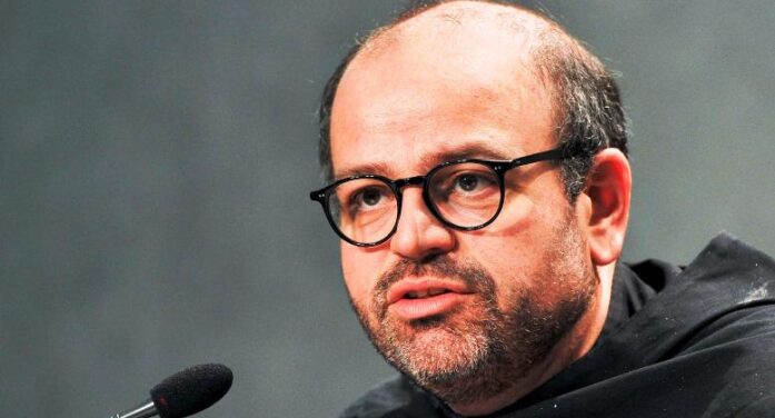 Padre Paolo Benanti: l’intelligenza artificiale sia strumento al servizio dell’uomo e mai il contrario !   