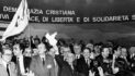 “QUANDO C’ERA LA D.C.”: SI INFITTISCONO SULLE SPIAGGE I DIALOGHI DI INIZIO ESTATE TRA GLI AMICI CON TANTA NOSTALGIA DELLA DEMOCRAZIA CRISTIANA !