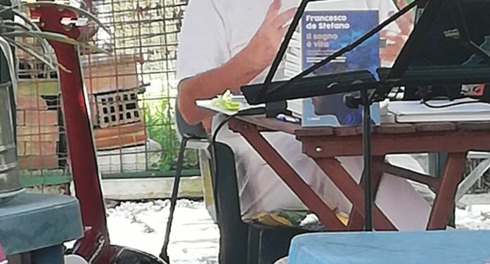 IL PROF. FRANCESCO DE STEFANO HA PRESENTATO A CERVIGNANO DEL FRIULI (UD) NEL POMERIGGIO DI MARTEDI’ 19 AGOSTO 2025 LA SUA ULTIMA FATICA LETTERARIA: “IL SOGNO E’ VITA” !